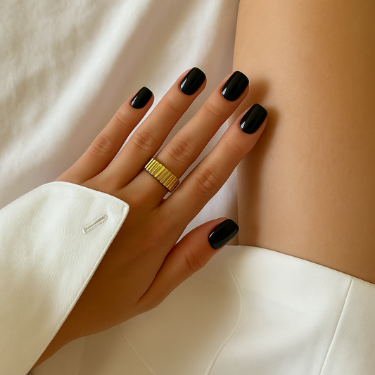 Medium Square - Black Glossy